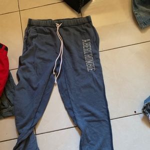 Abercrombie lounge crop pants